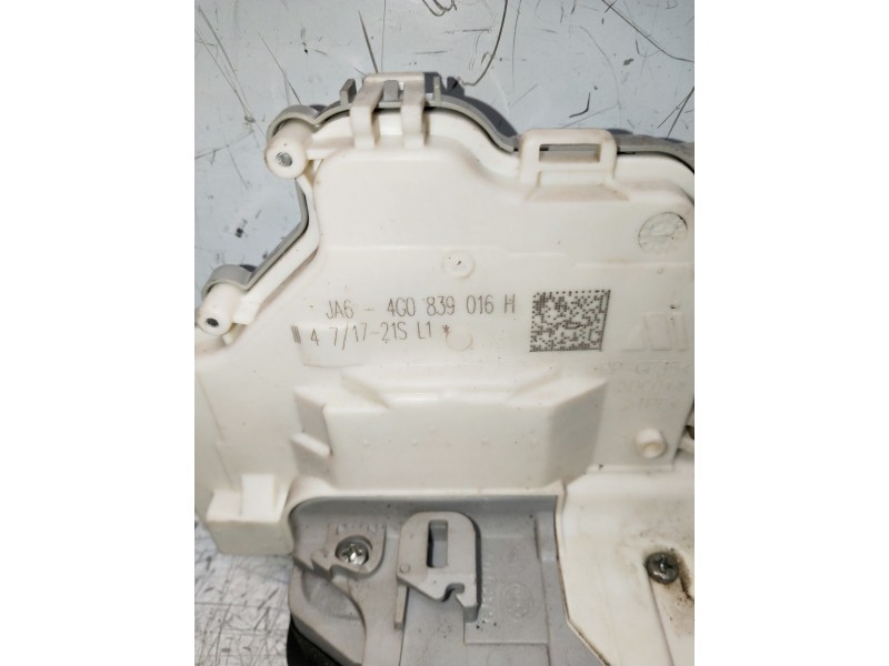 Recambio de motor cierre centralizado trasero derecho para audi a4 avant (8w5) sport edition quattro referencia OEM IAM 4G083901