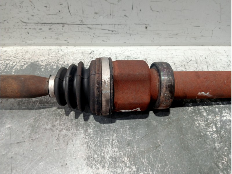 Recambio de transmision delantera derecha para volvo v50 familiar 1.8 kinetic referencia OEM IAM 30681127  T041106