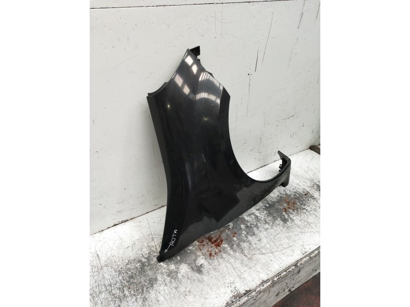 Recambio de aleta delantera derecha para renault modus referencia OEM IAM   