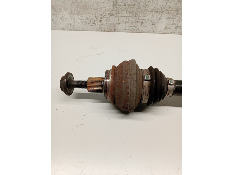 Recambio de transmision trasera izquierda para audi a4 avant (8w5) sport edition quattro referencia OEM IAM 8W0501203E  