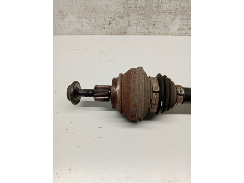 Recambio de transmision trasera derecha para audi a4 avant (8w5) sport edition quattro referencia OEM IAM 8W0501203E  
