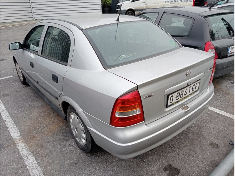 opel astra g berlina del año 1999