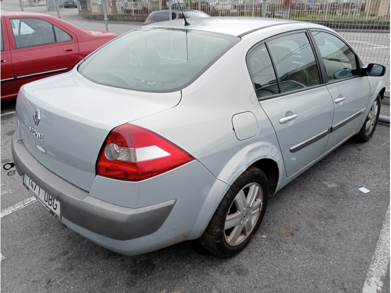 renault megane ii classic berlina del año 2004