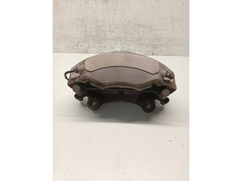 Recambio de pinza freno delantera derecha para audi a4 avant (8w5) sport edition quattro referencia OEM IAM 8W06CC  