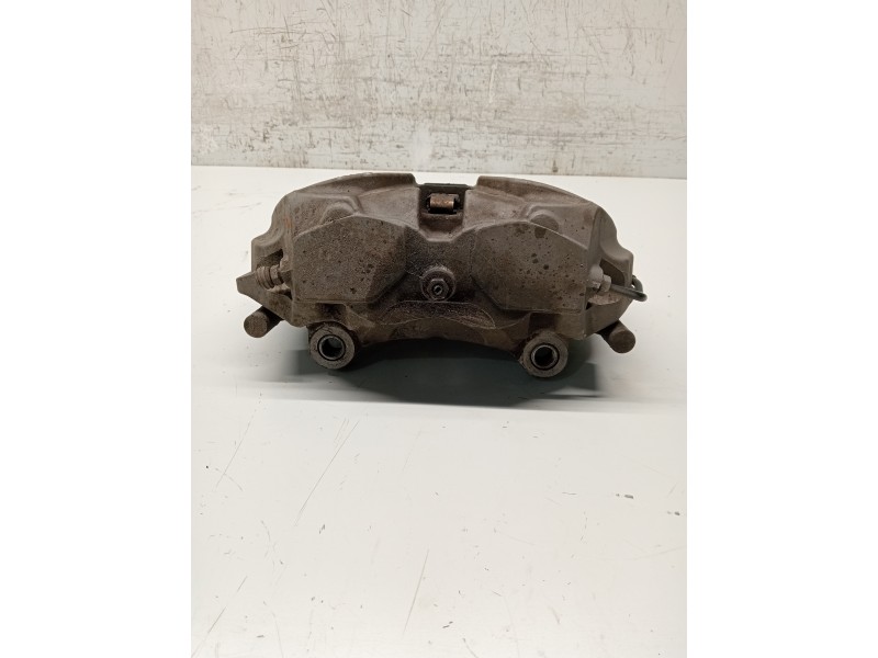 Recambio de pinza freno delantera derecha para audi a4 avant (8w5) sport edition quattro referencia OEM IAM 8W06CC  