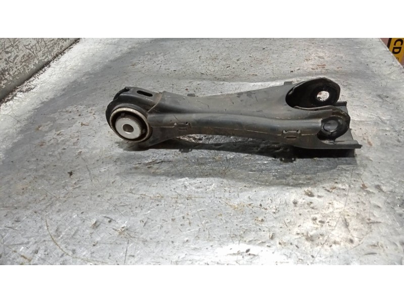 Recambio de brazo suspension superior trasero derecho para mercedes clase b (w246) b 180 cdi be (246.200) referencia OEM IAM   