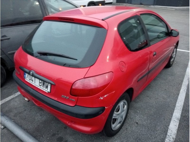 peugeot 206 berlina del año 2002