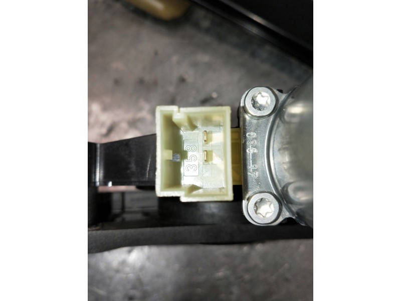 Recambio de elevalunas delantero derecho para audi a4 avant (8w5) sport edition quattro referencia OEM IAM 8W0837462  5P