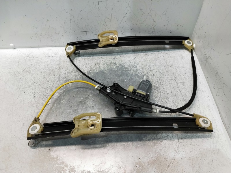 Recambio de elevalunas delantero derecho para audi a4 avant (8w5) sport edition quattro referencia OEM IAM 8W0837462  5P