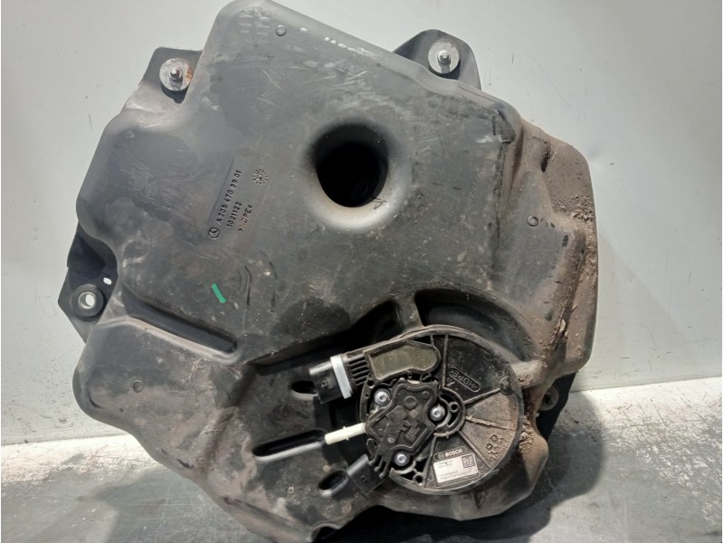 Recambio de deposito combustible para mercedes clase c (w205) lim. referencia OEM IAM A2054706901 15431802 ADBLUE
