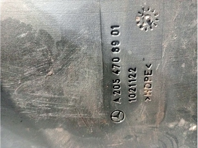 Recambio de deposito combustible para mercedes clase c (w205) lim. referencia OEM IAM A2054706901 15431802 ADBLUE
