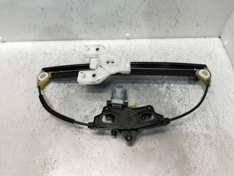 Recambio de elevalunas trasero izquierdo para audi a4 avant (8w5) sport edition quattro referencia OEM IAM 8W0839461  5P