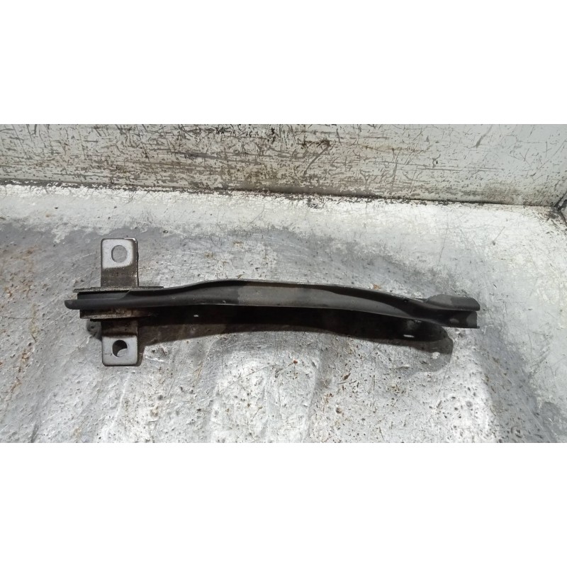 Recambio de brazo suspension superior trasero izquierdo para mercedes clase b (w246) b 180 cdi be (246.200) referencia OEM IAM A