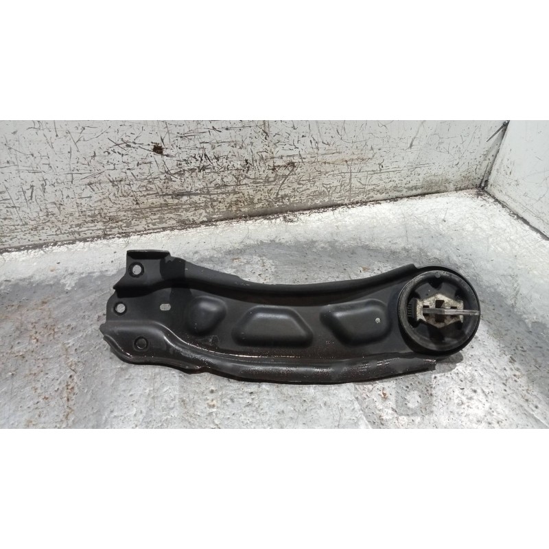 Recambio de brazo suspension superior trasero izquierdo para mercedes clase b (w246) b 180 cdi be (246.200) referencia OEM IAM A