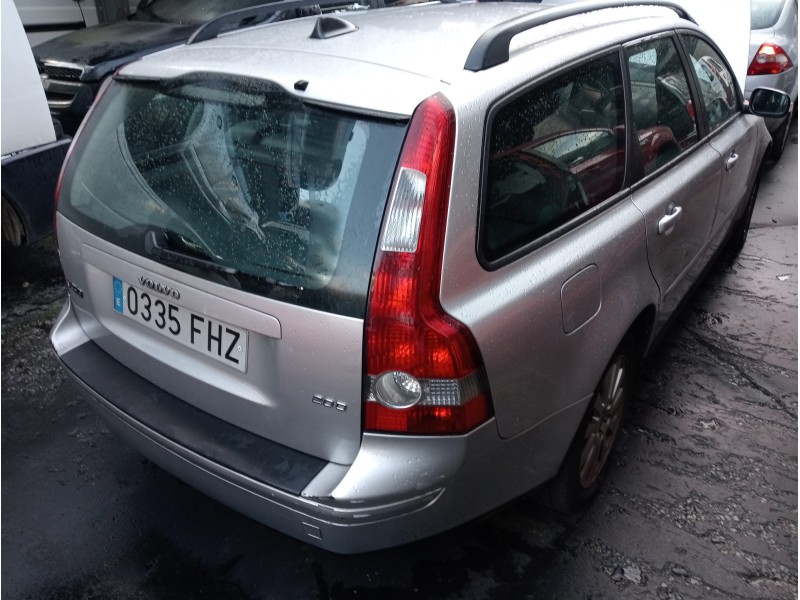volvo v50 familiar del año 2004