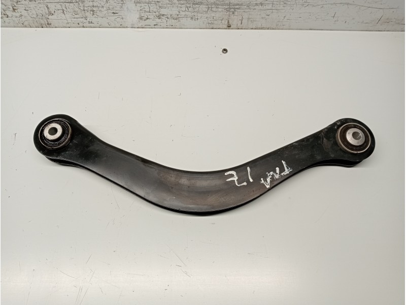 Recambio de brazo suspension superior trasero izquierdo para audi a4 avant (8w5) sport edition quattro referencia OEM IAM 8W0505