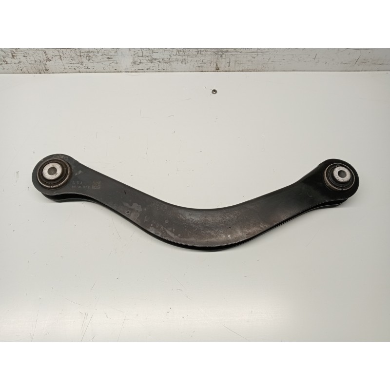 Recambio de brazo suspension superior trasero izquierdo para audi a4 avant (8w5) sport edition quattro referencia OEM IAM 8W0505