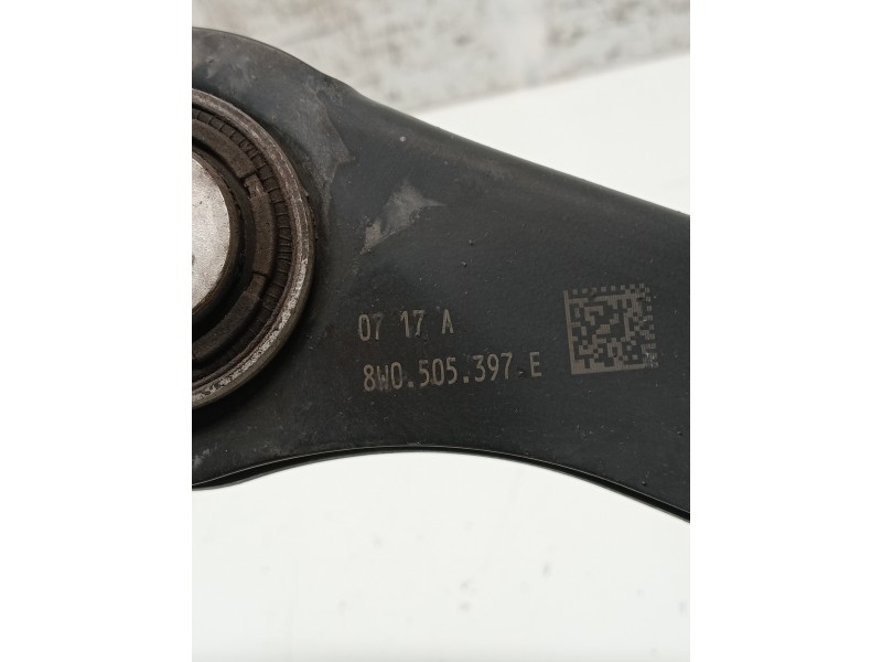 Recambio de brazo suspension superior trasero izquierdo para audi a4 avant (8w5) sport edition quattro referencia OEM IAM 8W0505