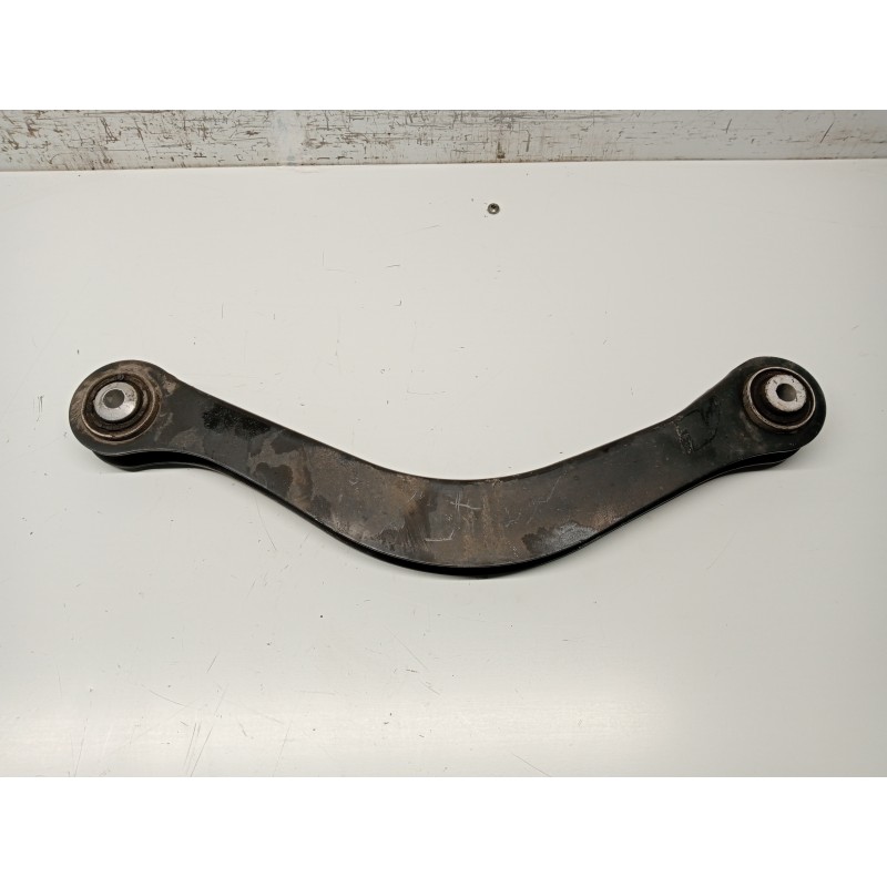 Recambio de brazo suspension superior trasero derecho para audi a4 avant (8w5) sport edition quattro referencia OEM IAM 8W050537