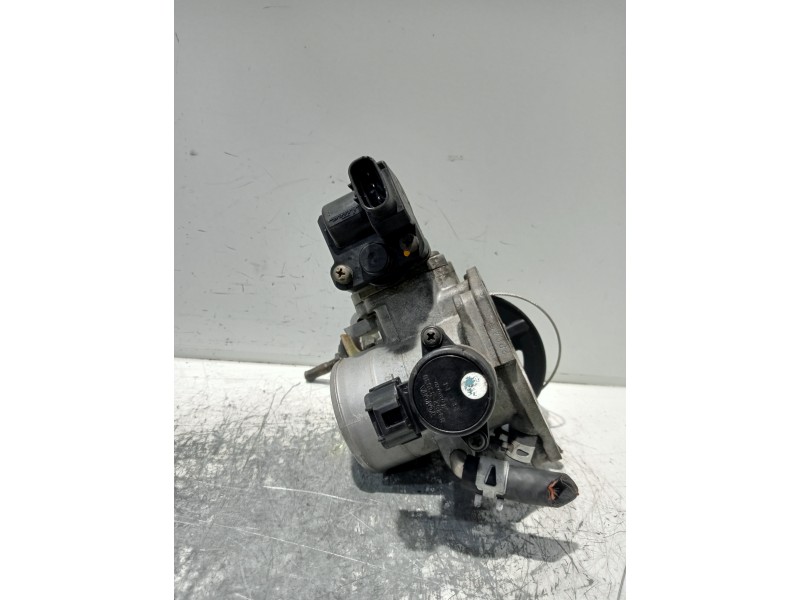 Recambio de caja mariposa para toyota rav 4 (a2) 2.0 16v cat referencia OEM IAM 2227028010  8945233030