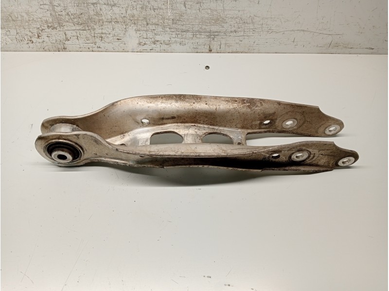 Recambio de brazo suspension inferior trasero derecho para audi a4 avant (8w5) sport edition quattro referencia OEM IAM 8W050531