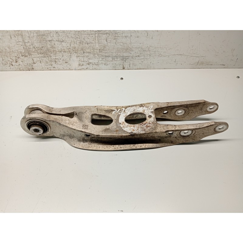 Recambio de brazo suspension inferior trasero derecho para audi a4 avant (8w5) sport edition quattro referencia OEM IAM 8W050531