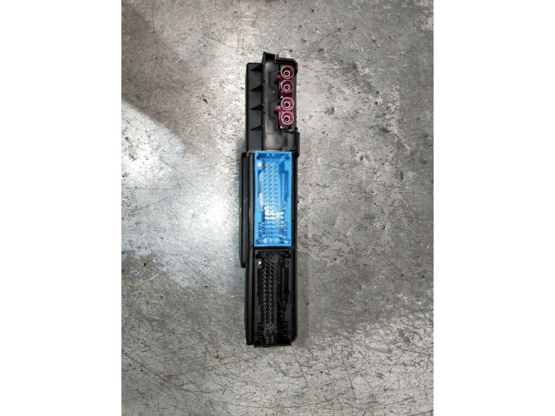 Recambio de modulo electronico para audi a4 avant (8w5) sport edition quattro referencia OEM IAM 8W7907468D A2C75797601 