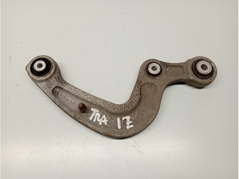 Recambio de brazo suspension inferior trasero izquierdo para audi a4 avant (8w5) sport edition quattro referencia OEM IAM 8W0505