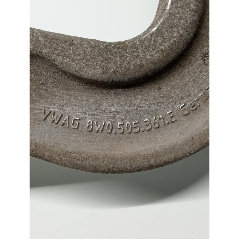 Recambio de brazo suspension inferior trasero izquierdo para audi a4 avant (8w5) sport edition quattro referencia OEM IAM 8W0505