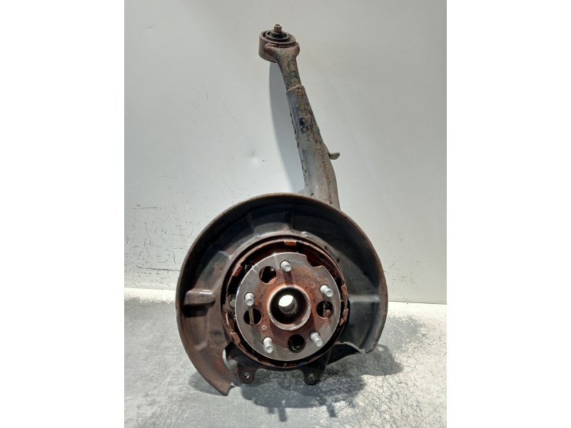 Recambio de mangueta trasera derecha para toyota rav 4 (a2) 2.0 16v cat referencia OEM IAM   