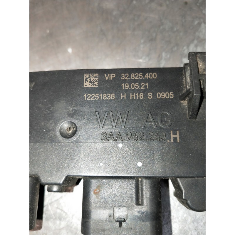 Recambio de modulo electronico para audi a4 avant (8w5) sport edition quattro referencia OEM IAM 32825400 12251836 3AA962243H