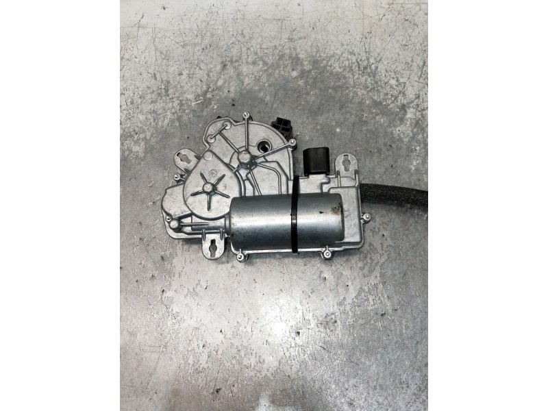 Recambio de motor cierre centralizado porton para audi a4 avant (8w5) sport edition quattro referencia OEM IAM 3V5827887A  5P