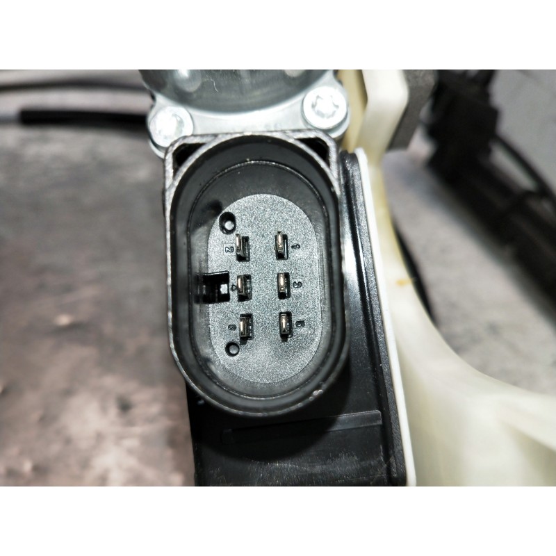Recambio de motor techo electrico para audi a4 avant (8w5) sport edition quattro referencia OEM IAM 8W9863560  