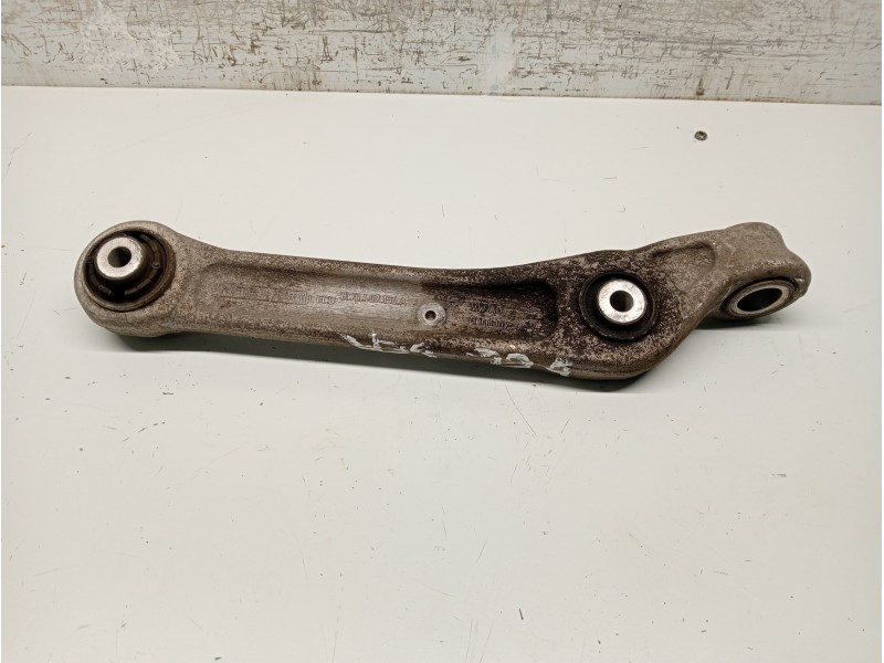 Recambio de brazo suspension inferior delantero derecho para audi a4 avant (8w5) sport edition quattro referencia OEM IAM 8W0407