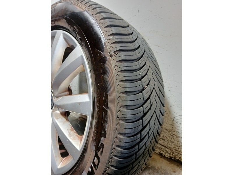 Recambio de juego llantas para volkswagen tiguan (5n2) referencia OEM IAM   235 55 17