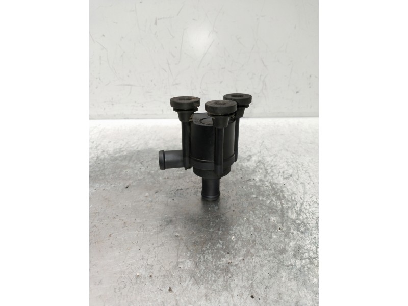 Recambio de bomba agua para audi a4 avant (8w5) sport edition quattro referencia OEM IAM 06H121601P 705564000 