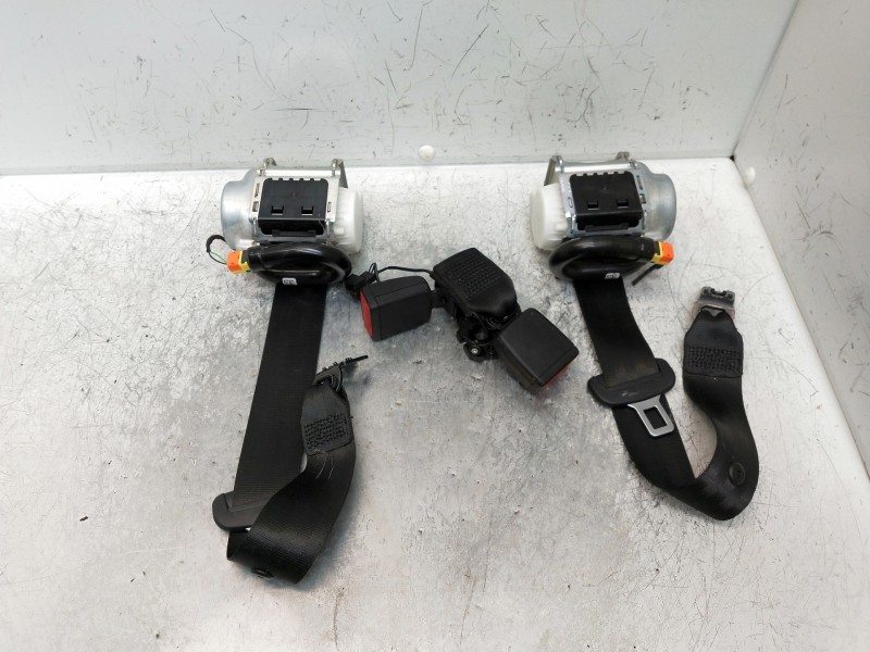 Recambio de juego cinturones trasero para audi a4 avant (8w5) sport edition quattro referencia OEM IAM   5P