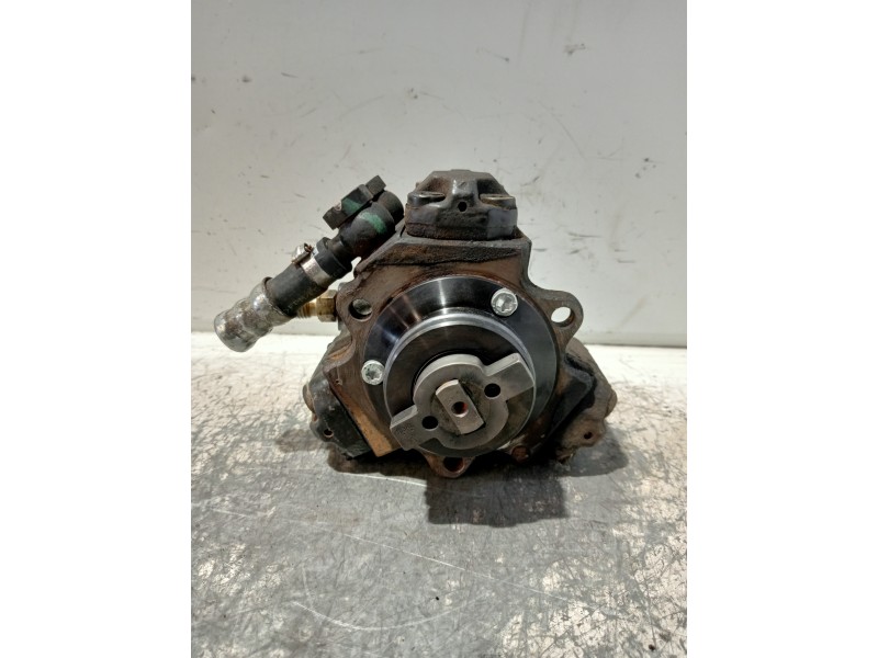 Recambio de bomba inyeccion para opel corsa d cosmo referencia OEM IAM 55198933 0445010138 