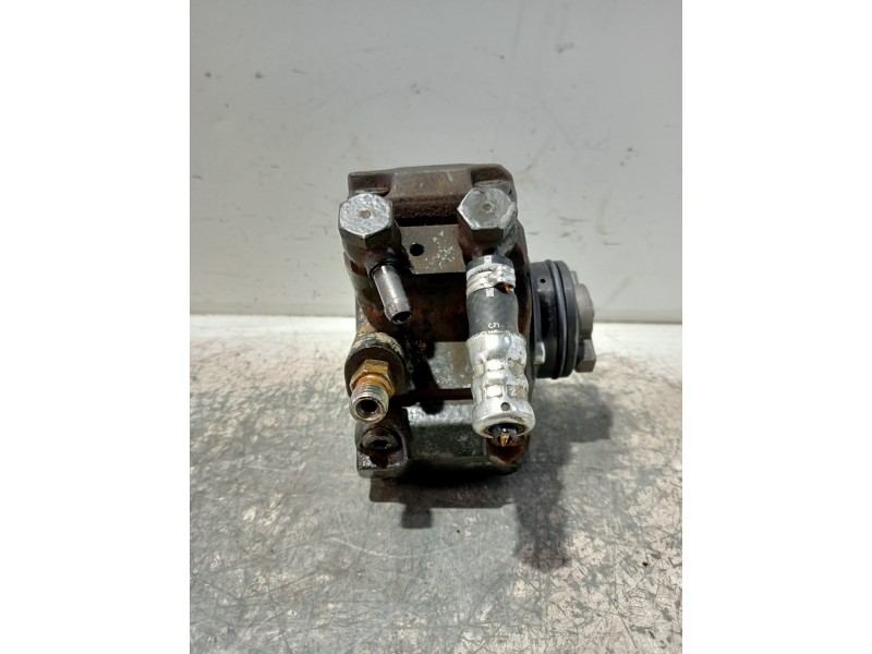 Recambio de bomba inyeccion para opel corsa d cosmo referencia OEM IAM 55198933 0445010138 