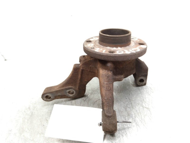 Recambio de mangueta delantera derecha para renault clio i fase i+ii (b/c57) 1.2 alize referencia OEM IAM   