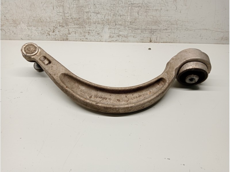 Recambio de brazo suspension inferior delantero derecho para audi a4 avant (8w5) sport edition quattro referencia OEM IAM 8W0407