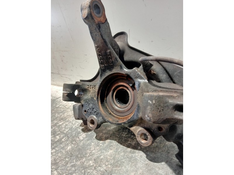 Recambio de mangueta delantera izquierda para opel corsa d cosmo referencia OEM IAM 55703154163 55700932 