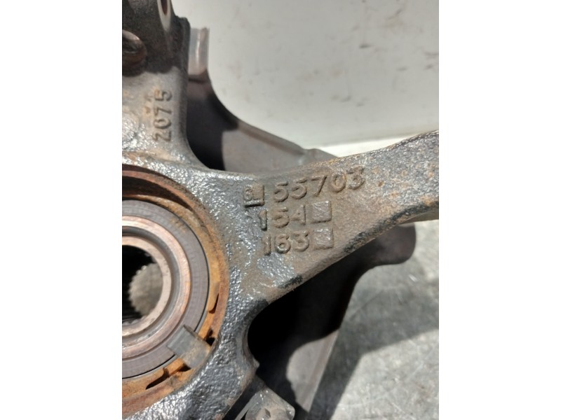 Recambio de mangueta delantera izquierda para opel corsa d cosmo referencia OEM IAM 55703154163 55700932 
