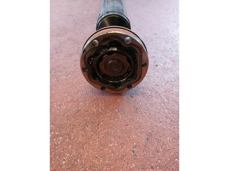 Recambio de transmision central para audi a4 avant (8w5) sport edition quattro referencia OEM IAM 8W0521101C  