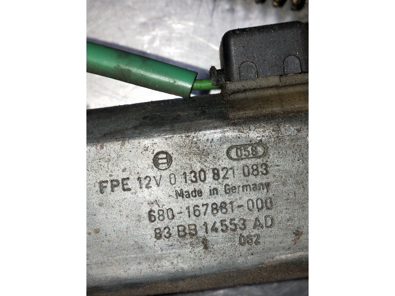 Recambio de elevalunas delantero derecho para ford sierra berlina referencia OEM IAM 0130821083  