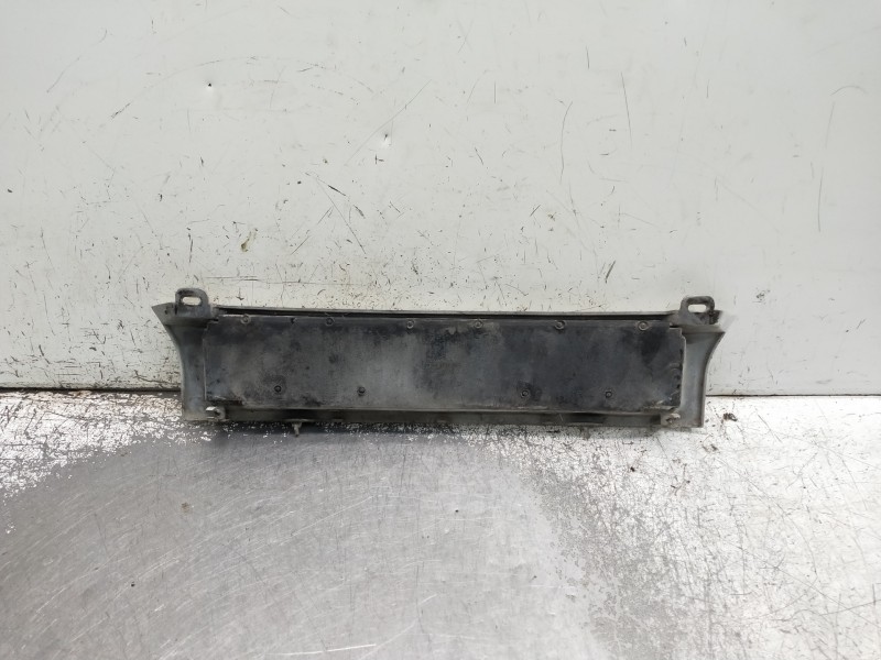 Recambio de rejilla delantera para ford sierra berlina referencia OEM IAM   