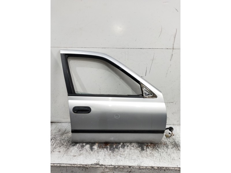 Recambio de puerta delantera derecha para nissan sunny berlina (n14) referencia OEM IAM   4P