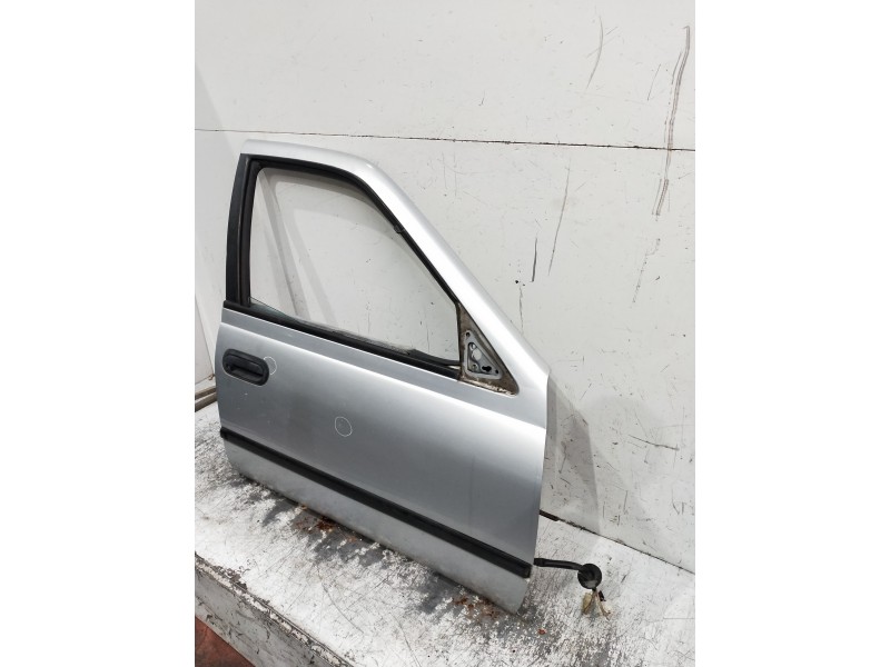Recambio de puerta delantera derecha para nissan sunny berlina (n14) referencia OEM IAM   4P