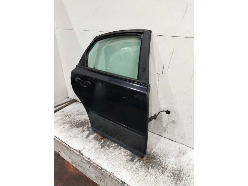 Recambio de puerta trasera derecha para volvo s40 berlina 2.0 d kinetic referencia OEM IAM   4P