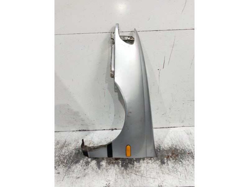 Recambio de aleta delantera izquierda para nissan sunny berlina (n14) referencia OEM IAM   